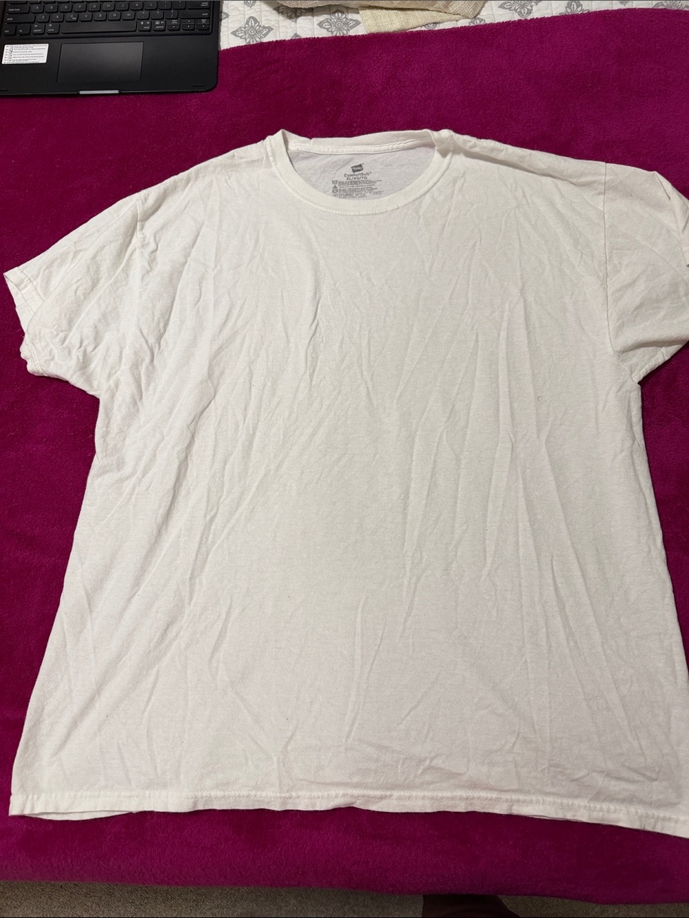 Hanes White Short Sleeve Crewneck T-Shirt